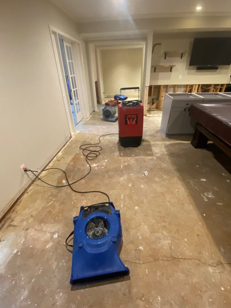 Water damage cleaning machines