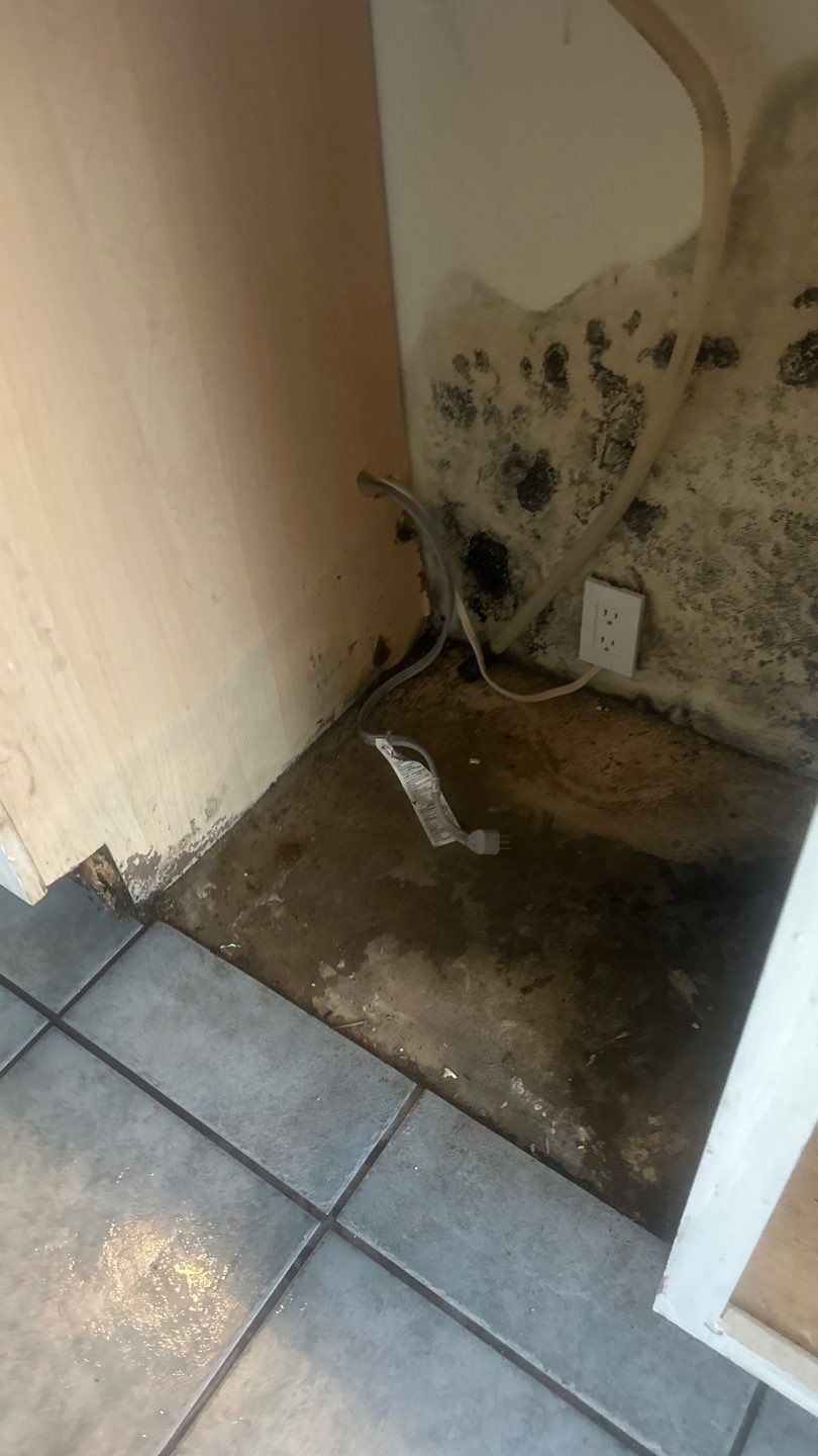 Water damage in Atlanta GA leaking pipes in kitchen repair (16)