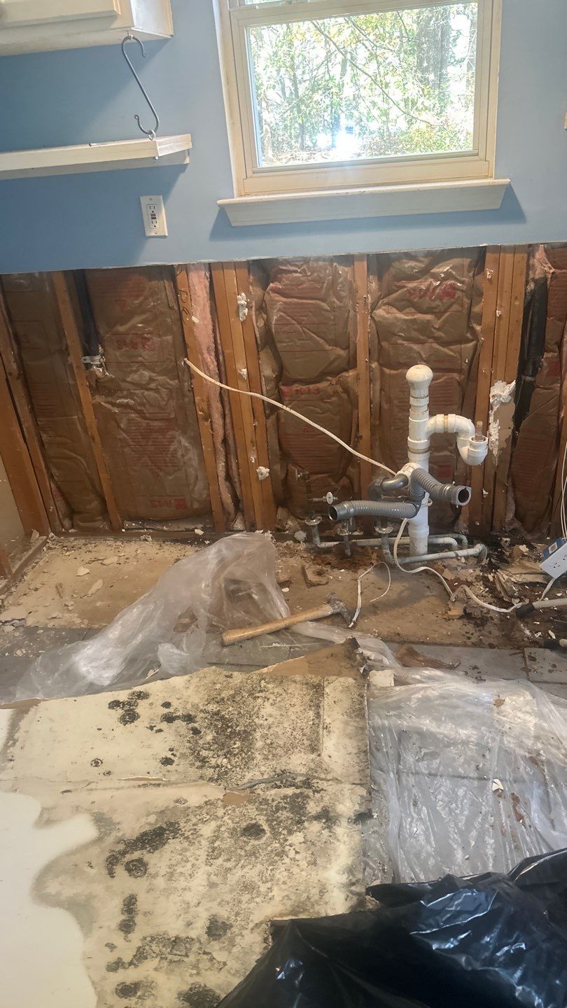 Water damage in Atlanta GA leaking pipes in kitchen repair (29)
