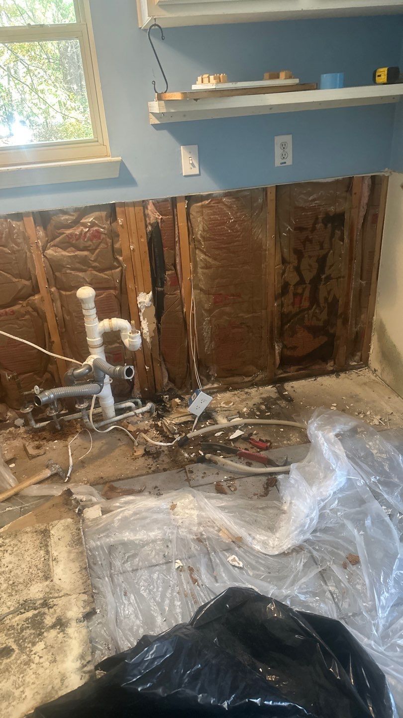 Water damage in Atlanta GA leaking pipes in kitchen repair (32)