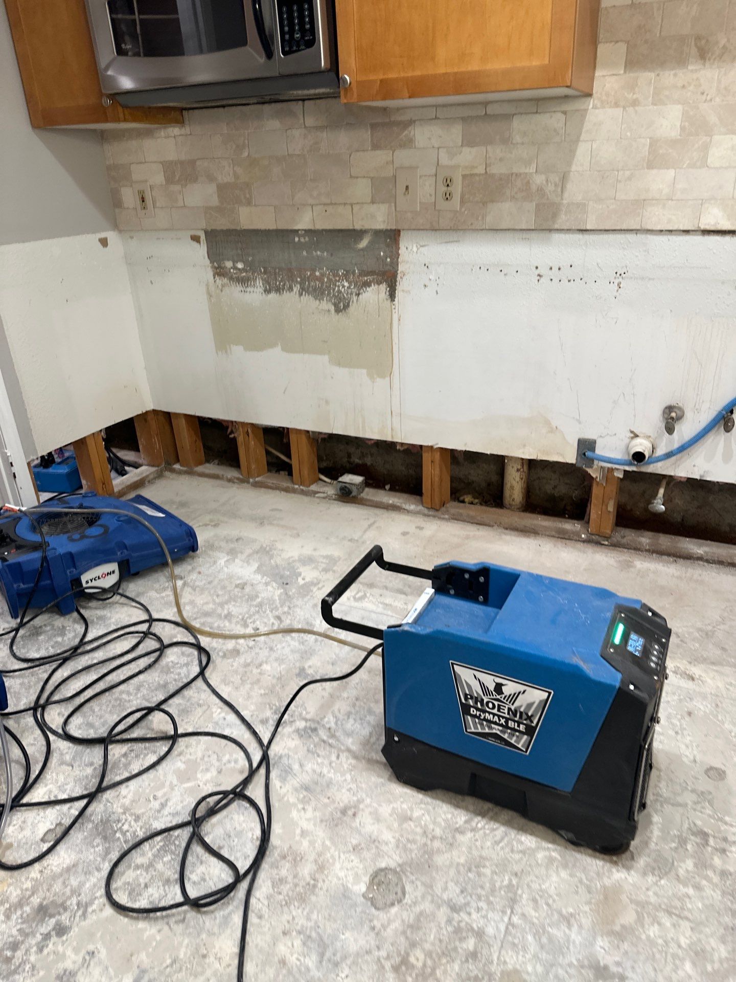 Water damage restoration Lilburn GA (1)