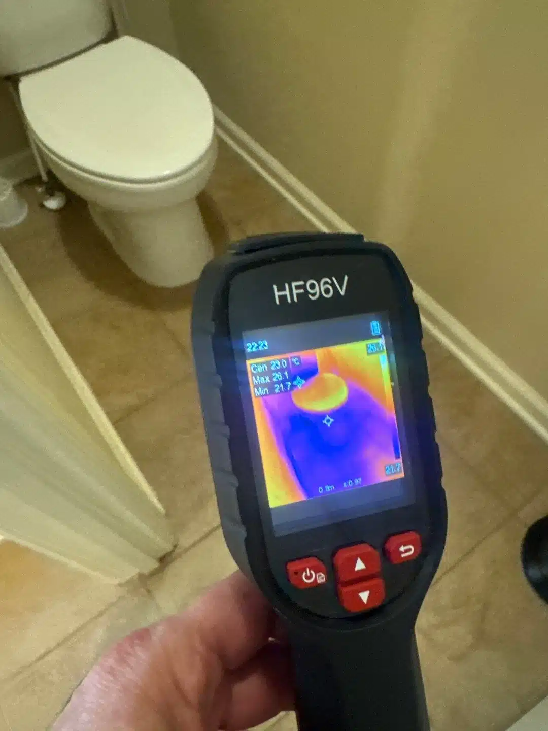 Thermal scan at the second-floor toilet, the source of the leak